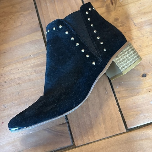 Black velvet studded slip on shoes boots booties block heel size 7 - Picture 4 of 16